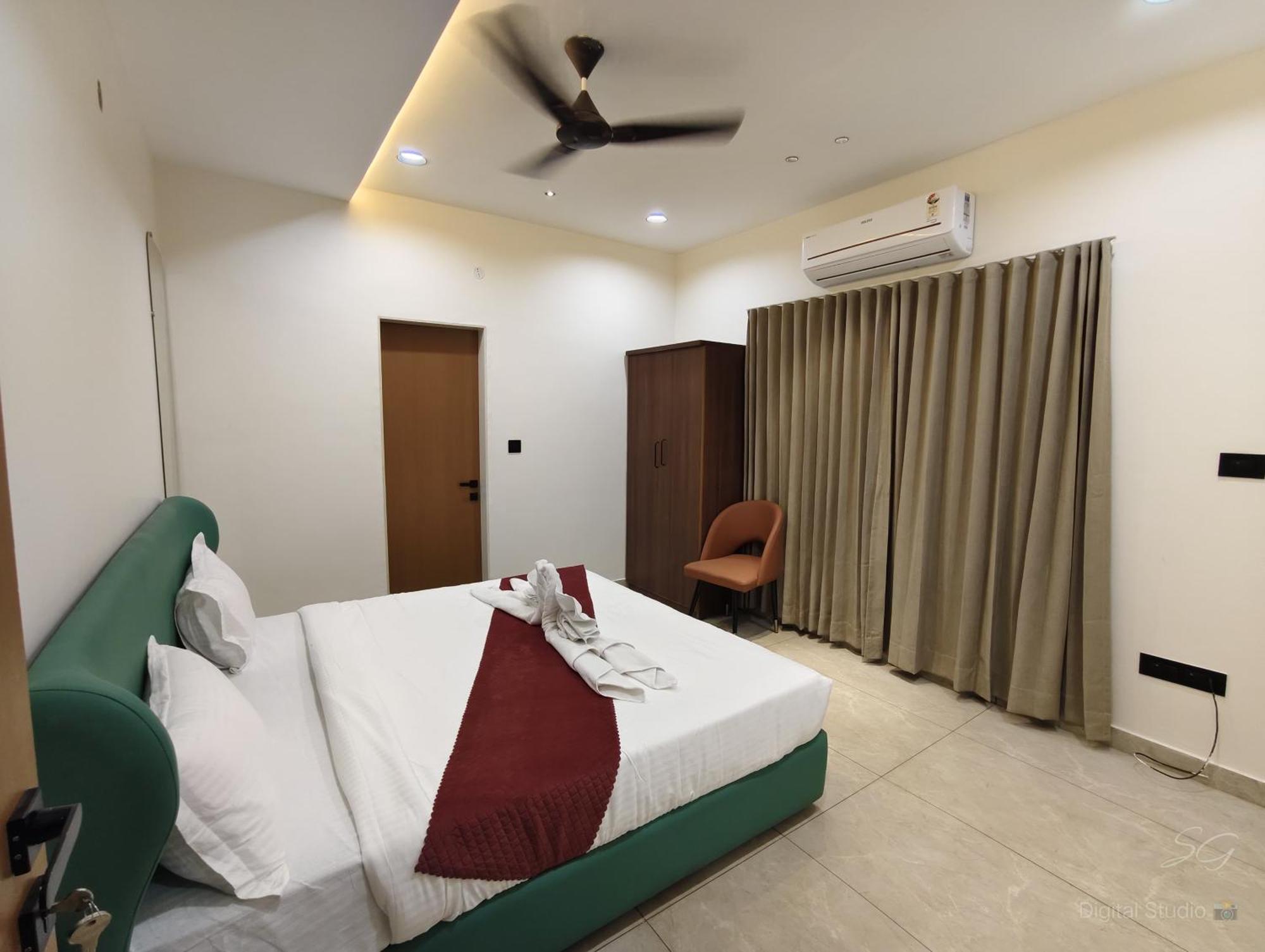 Shree Jalaram Resort Kodāe Exteriör bild