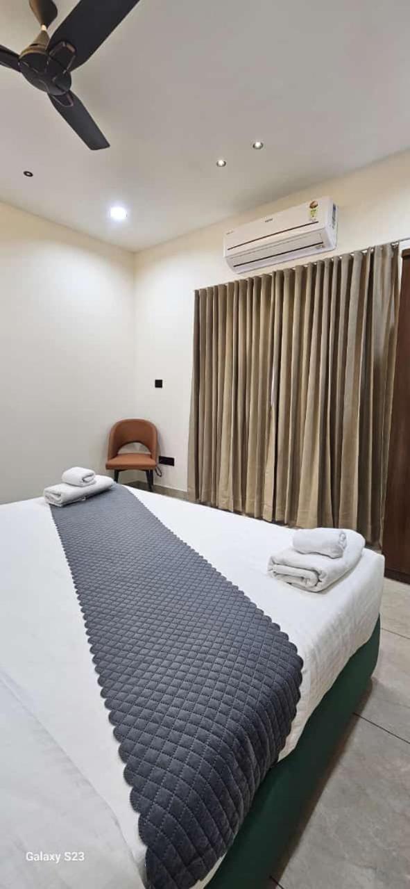 Shree Jalaram Resort Kodāe Exteriör bild