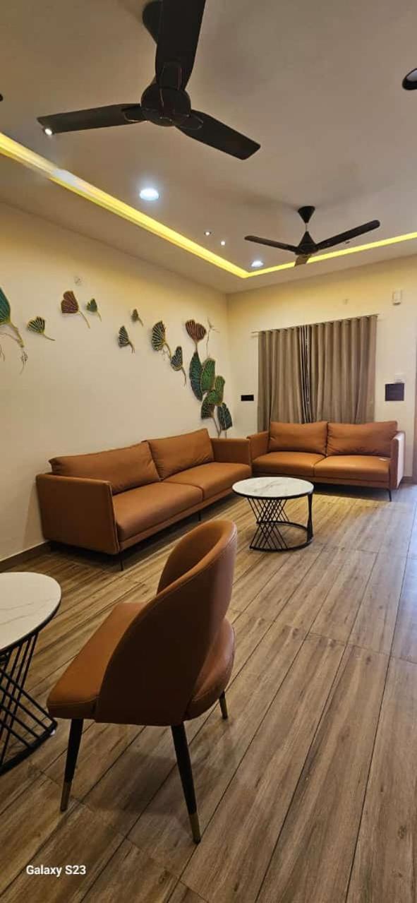 Shree Jalaram Resort Kodāe Exteriör bild