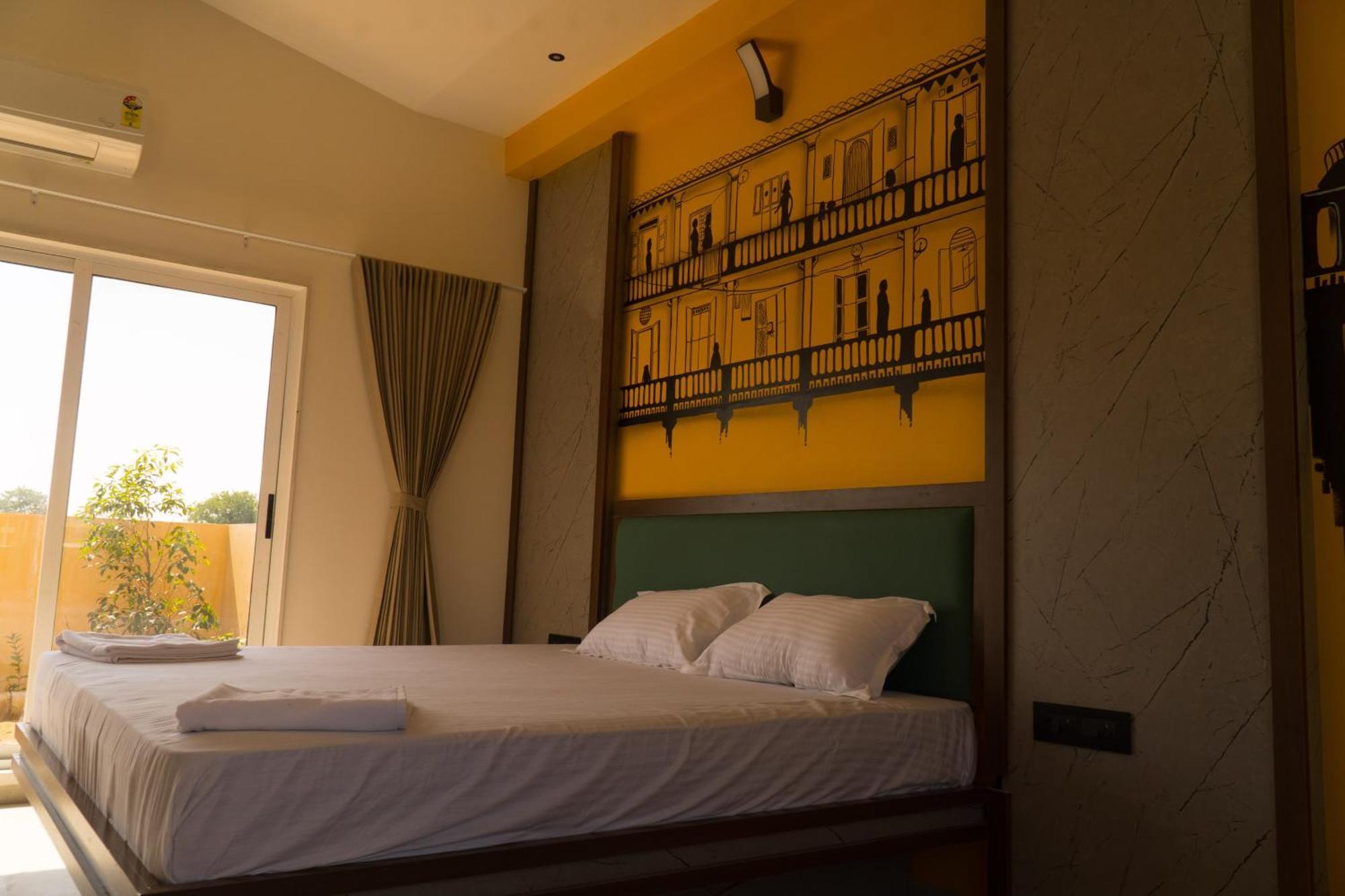 Shree Jalaram Resort Kodāe Exteriör bild