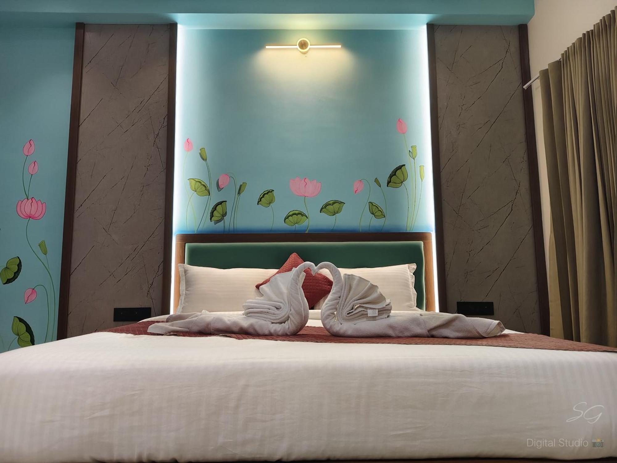 Shree Jalaram Resort Kodāe Exteriör bild