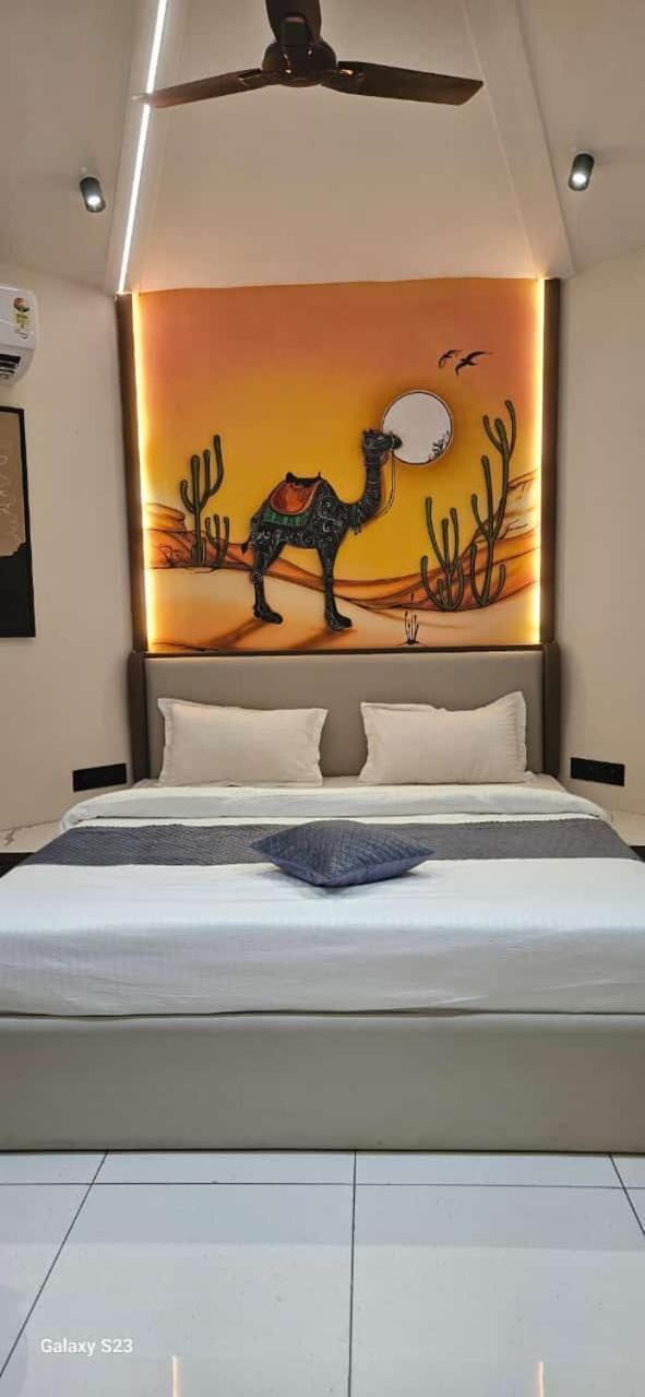 Shree Jalaram Resort Kodāe Exteriör bild