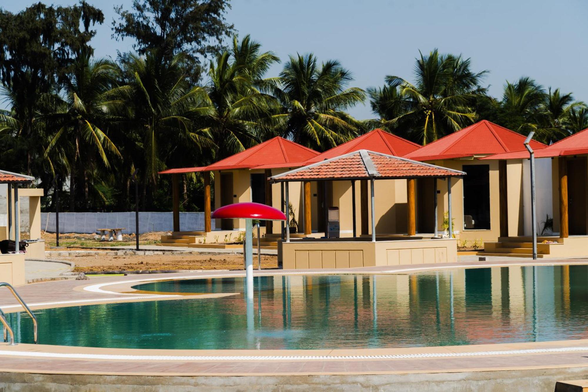 Shree Jalaram Resort Kodāe Exteriör bild